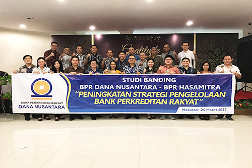 Study Banding BPR Hasamitra Makassar