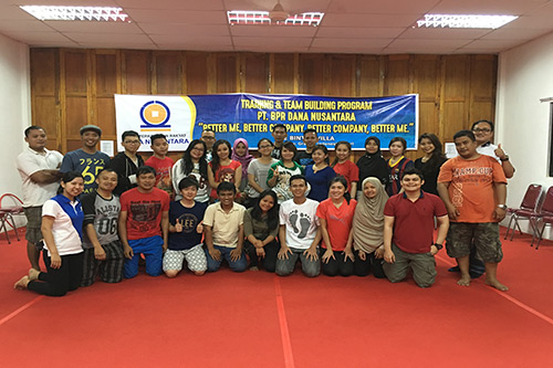 Training dan Team Building Program